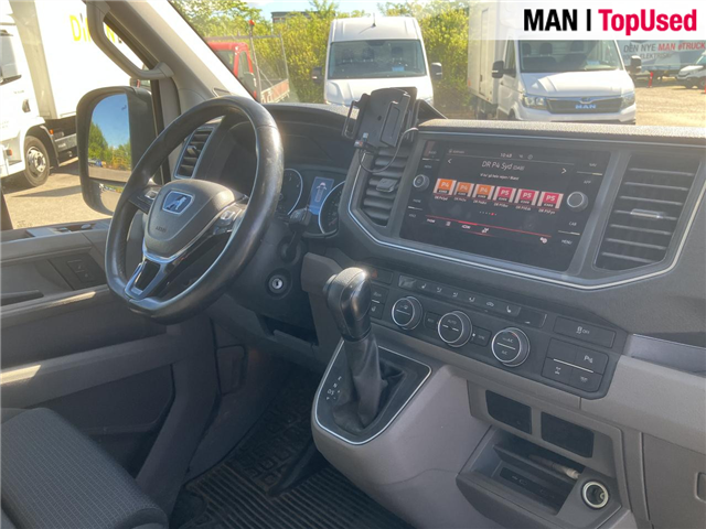 MAN TGE 3.180 4X4 SB