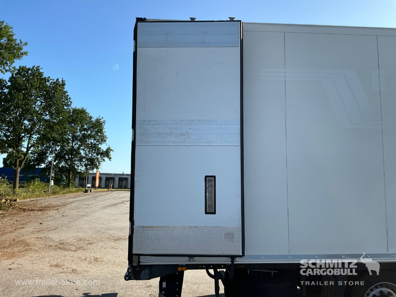 Schmitz Semi Reefer Meat hanging system