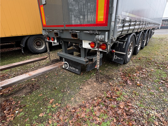 BP Trailer Truck trailer