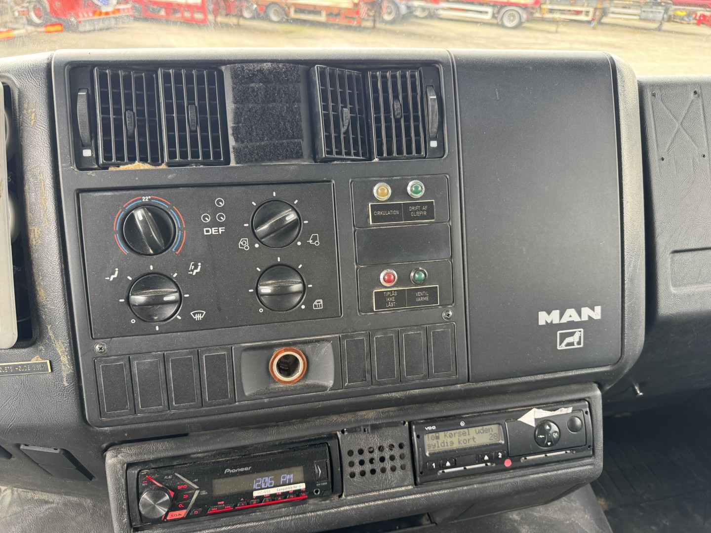 MAN 35.464 8x8 Hvidtved Larsen 9000 L