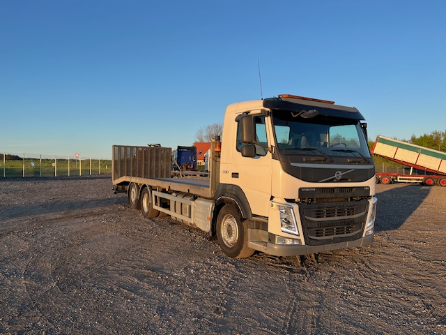 Volvo FM 330 6X2*4 Maskintransporter – Knæklad