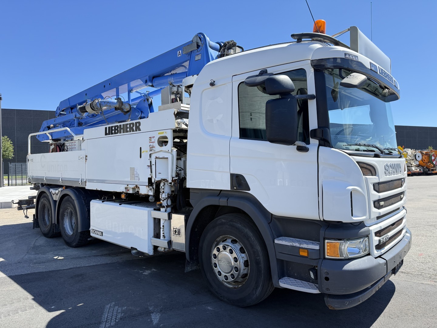Scania P410 6x4 Liebherr THP 140 H 24 M4 XH Betonpumpe