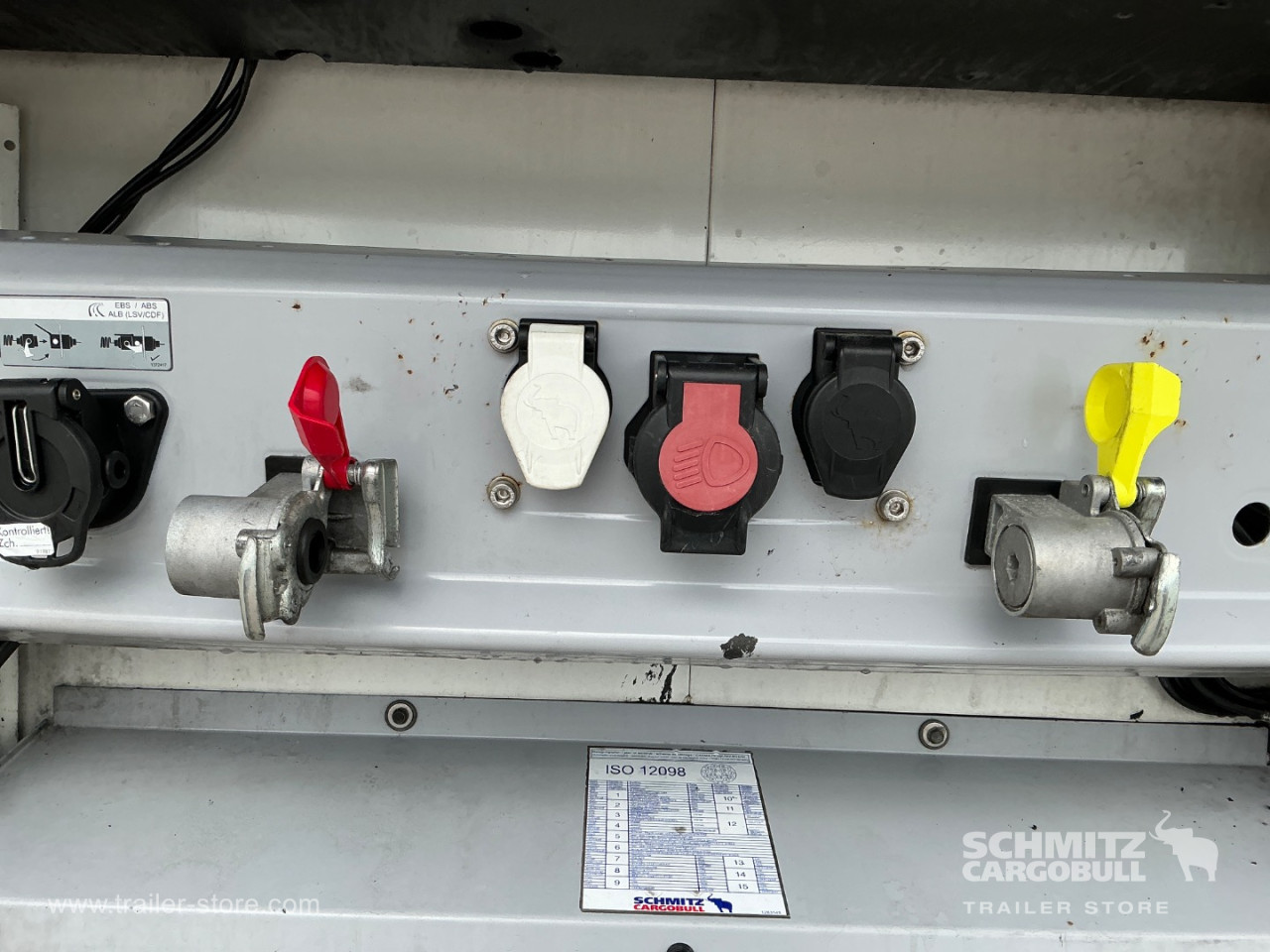 Schmitz Semi Reefer Meat hanging system