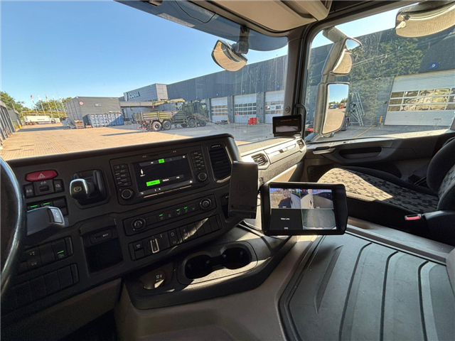 Scania P 280 B6x2*4NB CNG Box/Lift