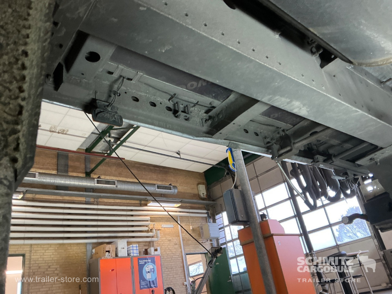 Schmitz Semi Curtainsider Standard , Foldedør højre