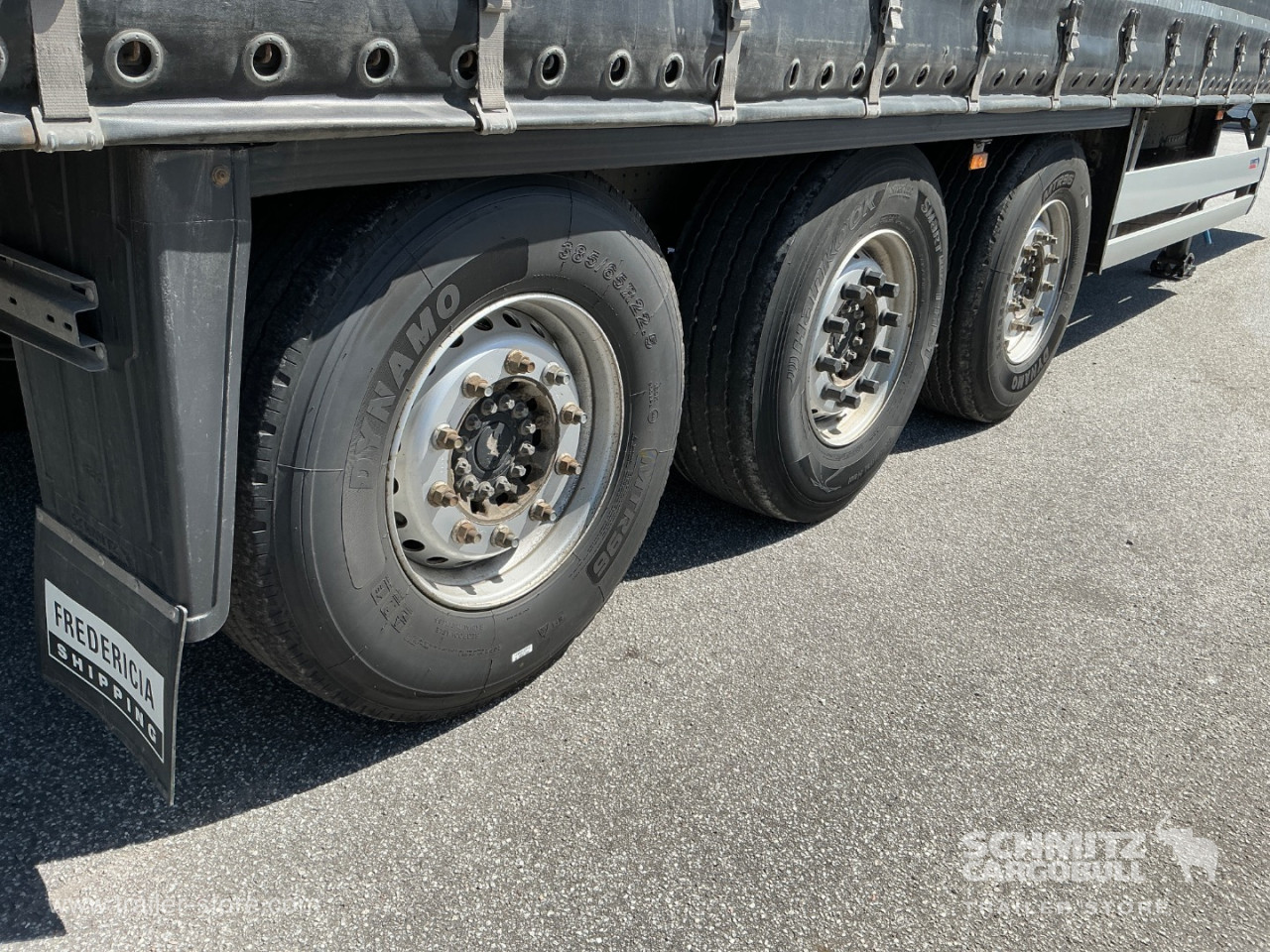 Schmitz Semi Curtainsider Standard