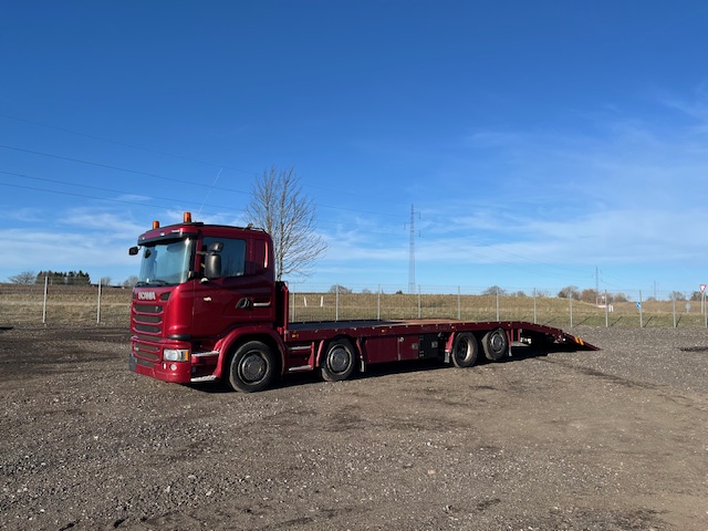 Scania G410 8X2*6 Knæklad – Machinetransporter