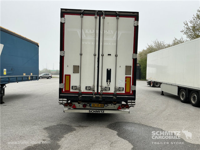 Schmitz Semi Reefer Meat hanging system