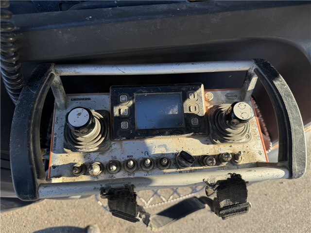 Scania P410 6x4 Liebherr THP 140 H 24 M4 XH Betonpumpe