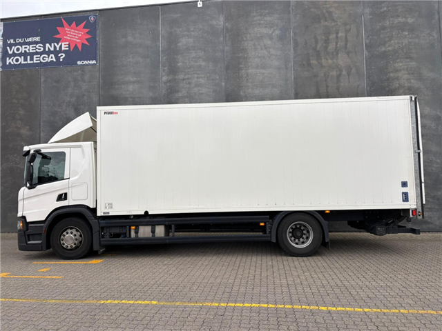 Scania P 250 B4x2NB Box/Lift