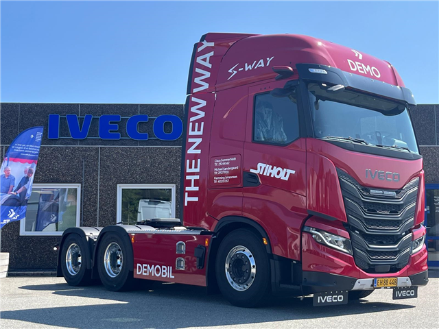 Iveco S Way bogie trækker 500-580Hp