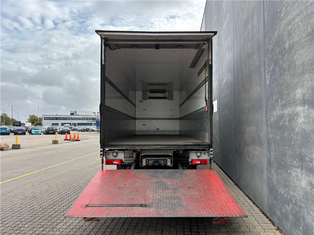 Scania P 280 B4x2NB Cooling