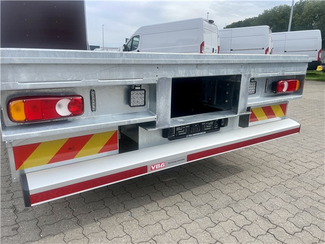 Iveco Stilladsbil ML160E25