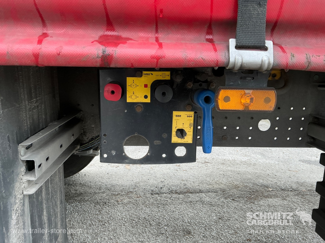 Schmitz Semi Curtainsider Standard