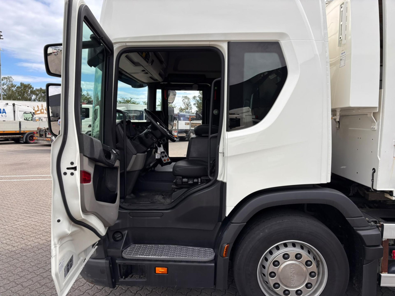 Scania L 230 B6x2*4NB 230Kw/297kWh NTM Elektic NTM garbag
