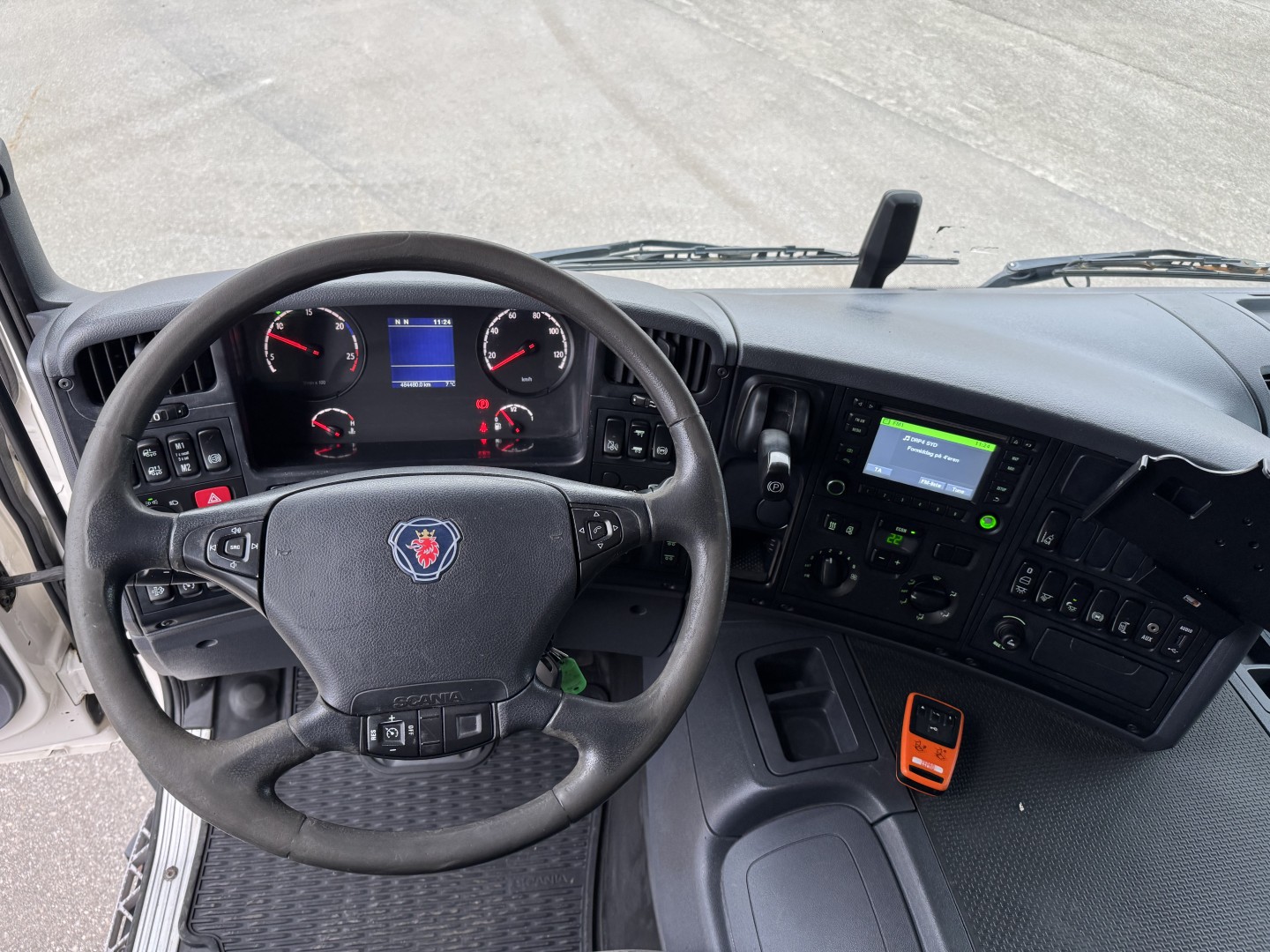 Scania P320 6x2*4 Carrier Supra 1250 Mt 9.90 m. kasse