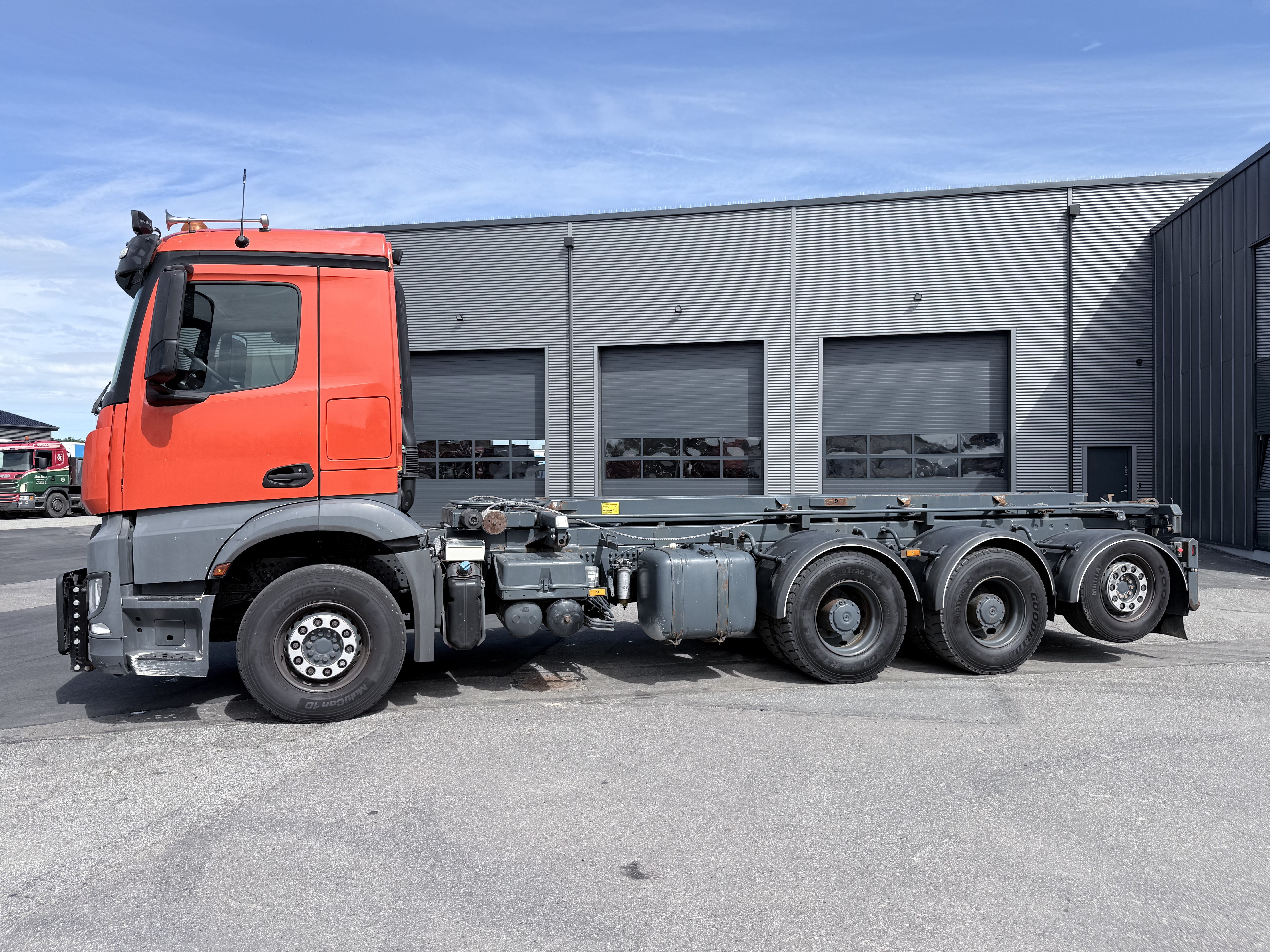 Mercedes Arocs 3251 8x4*4 Euro 6 Wirehejs