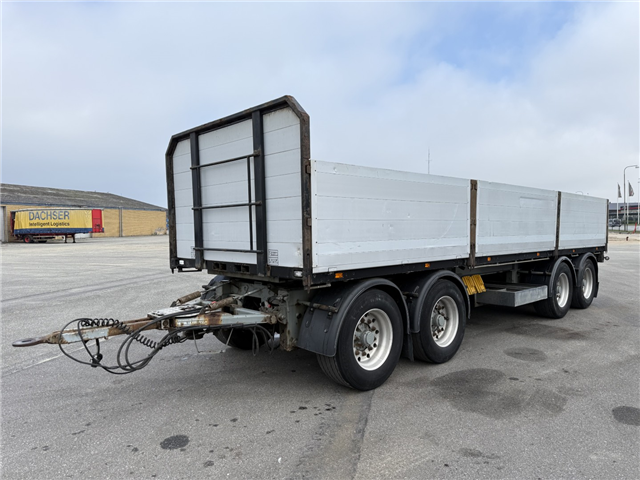 HFR 30 t. 4 akslet Alusider 8,15 m.