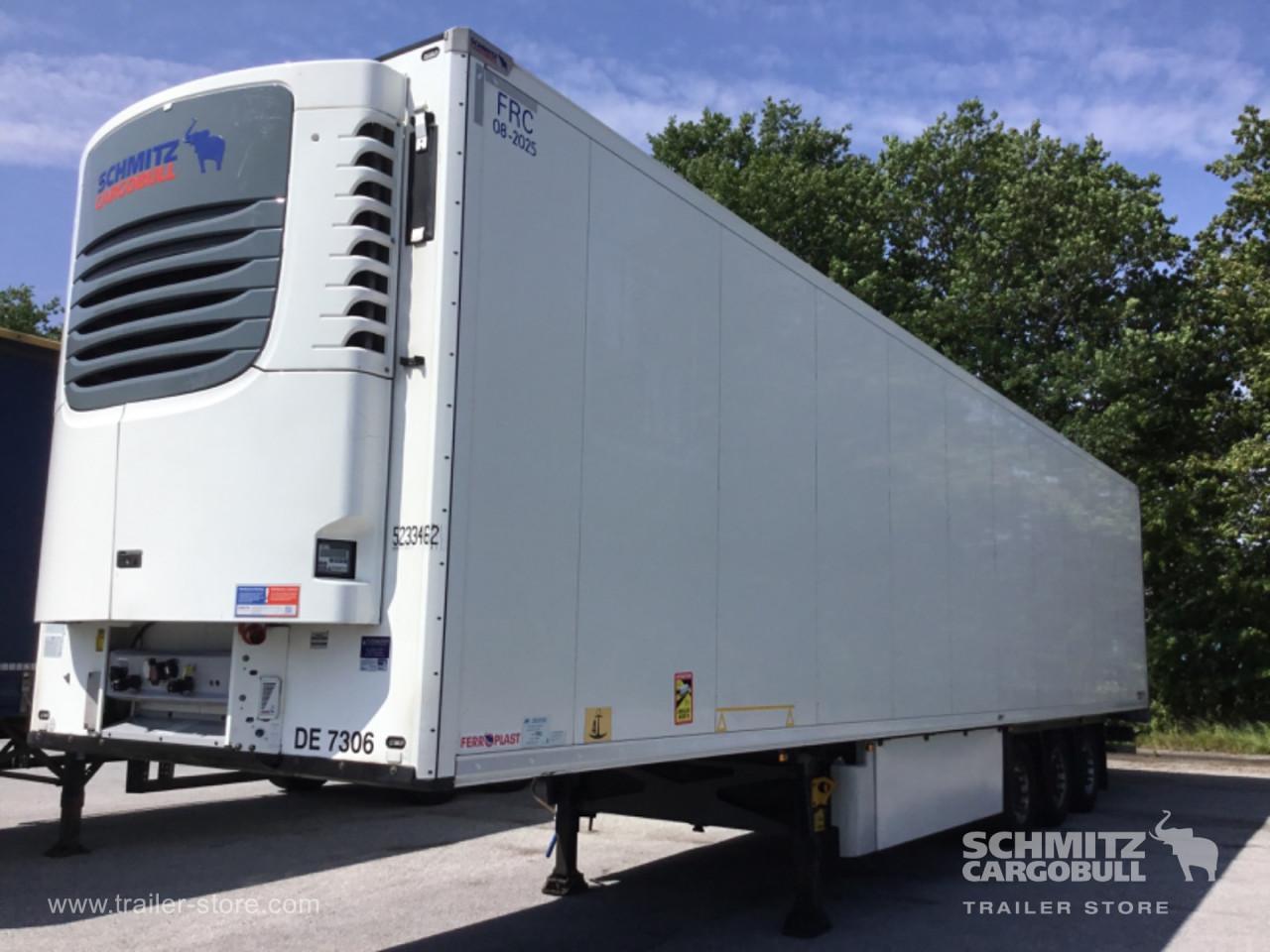 Schmitz Semi Reefer Meat hanging system