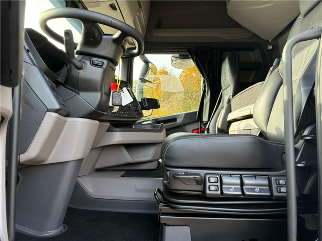 Scania R 500 A6x2/4NB