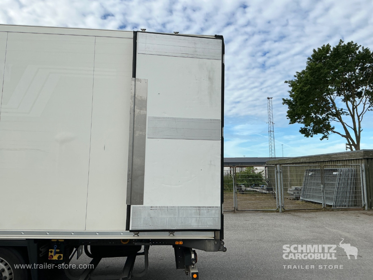 Schmitz Semi Reefer Meat hanging system