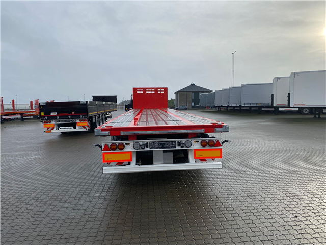 Kässbohrer SPB 3, Hårdtræsbund Flatbed