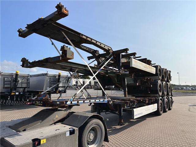 Krone 3 x Multichassis Containerchassis