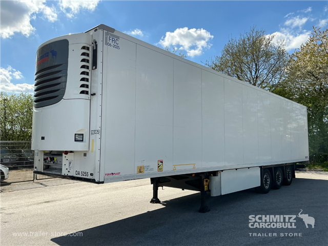 Schmitz Semi Reefer Meat hanging system