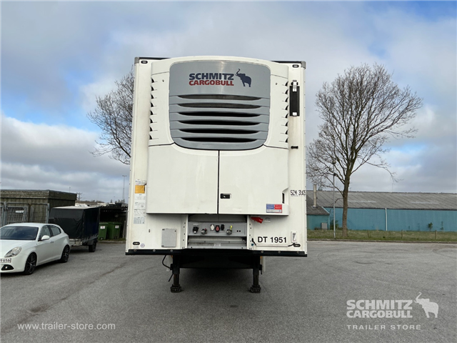 Schmitz Semi Reefer Meat hanging system