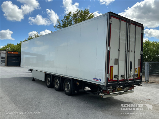 Schmitz Semi Reefer Meat hanging system