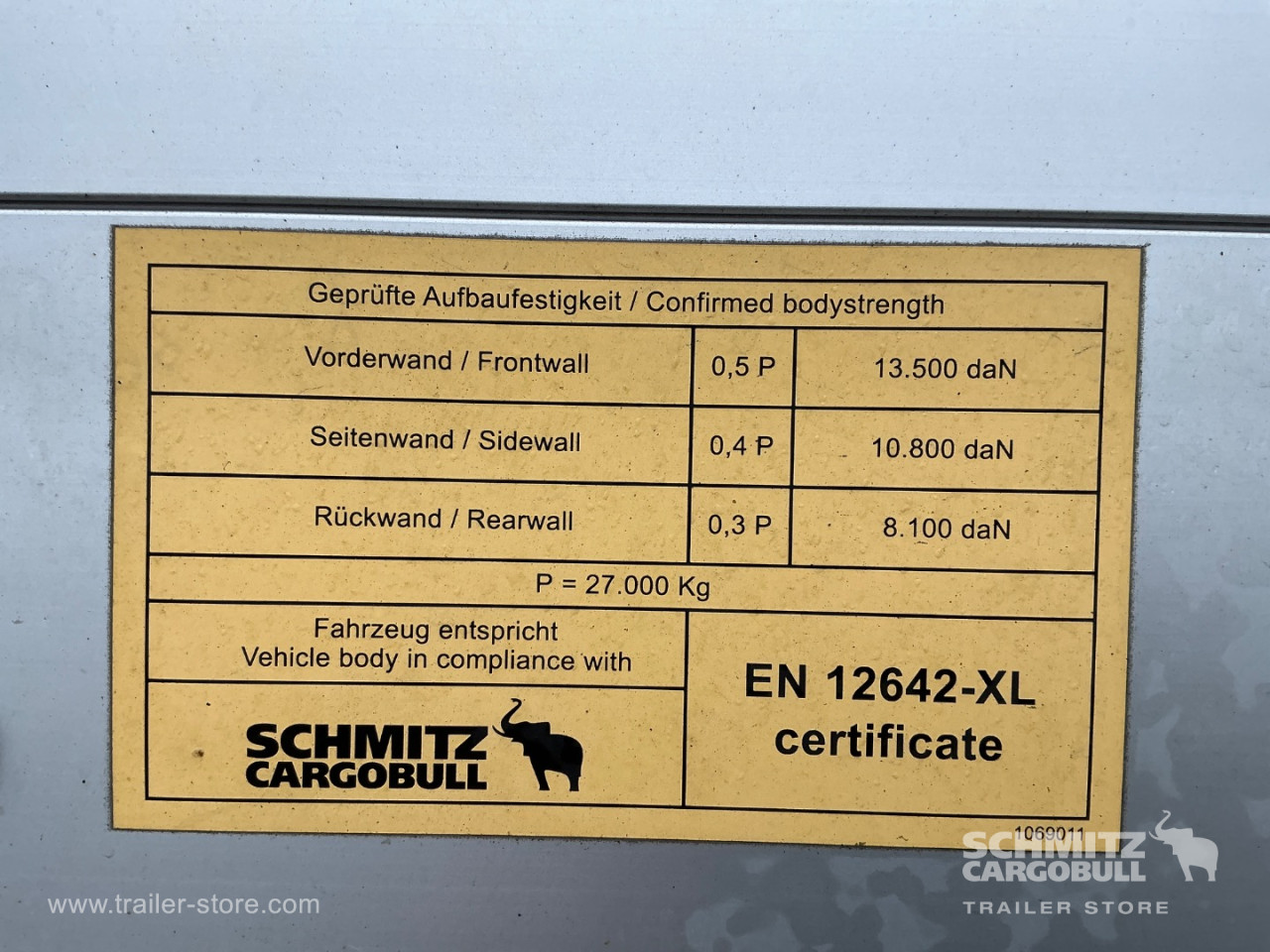 Schmitz Semi Curtainsider Standard