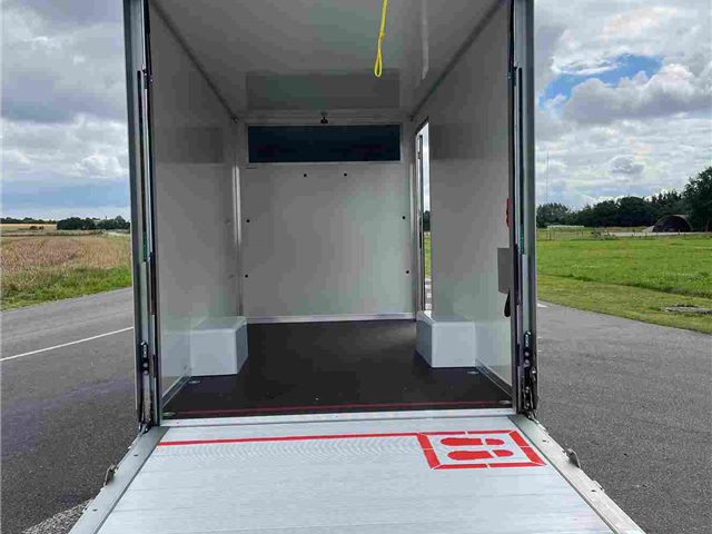 Renault Trucks Master - med DHOLLANDIA lift 750kg