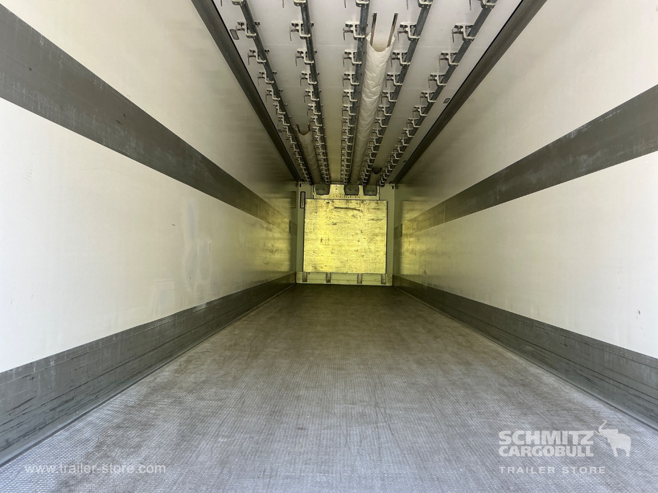 Schmitz Semi Reefer Meat hanging system