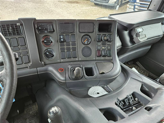 Scania P 94-310 School truck - 2 set pedals