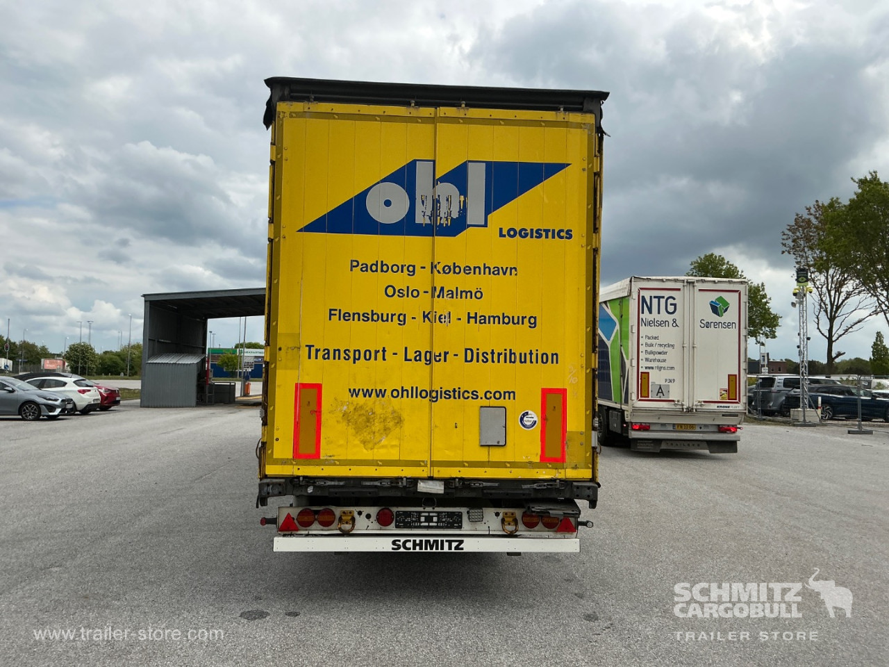Schmitz Semi Curtainsider Mega