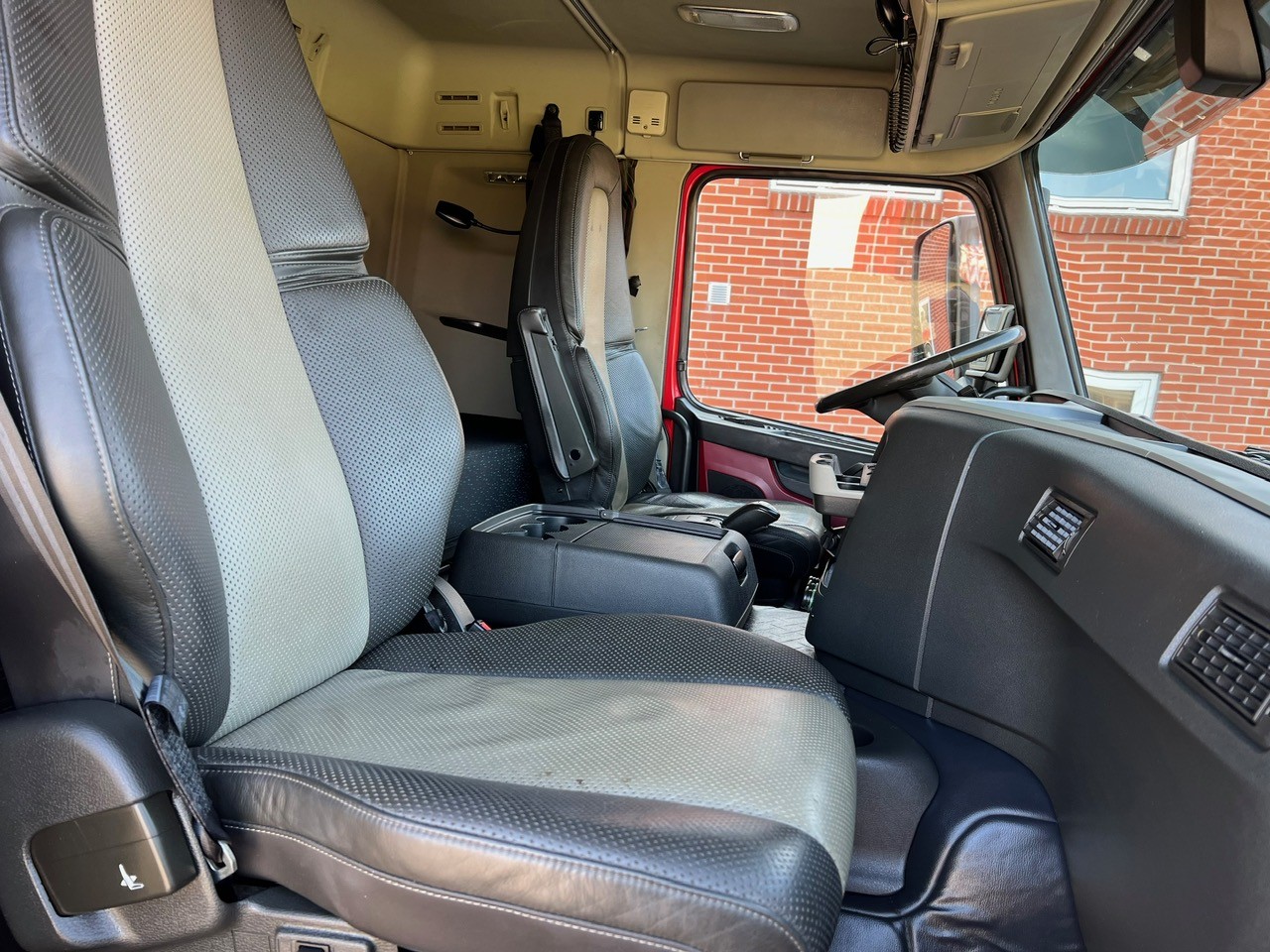 Volvo FM460 8X2*6 HMF 2120 Kran og hejs