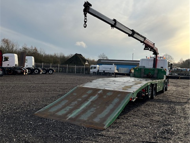 Scania P450 8X2*6 Knæklad + Kran HMF1820 – Machinetransporter