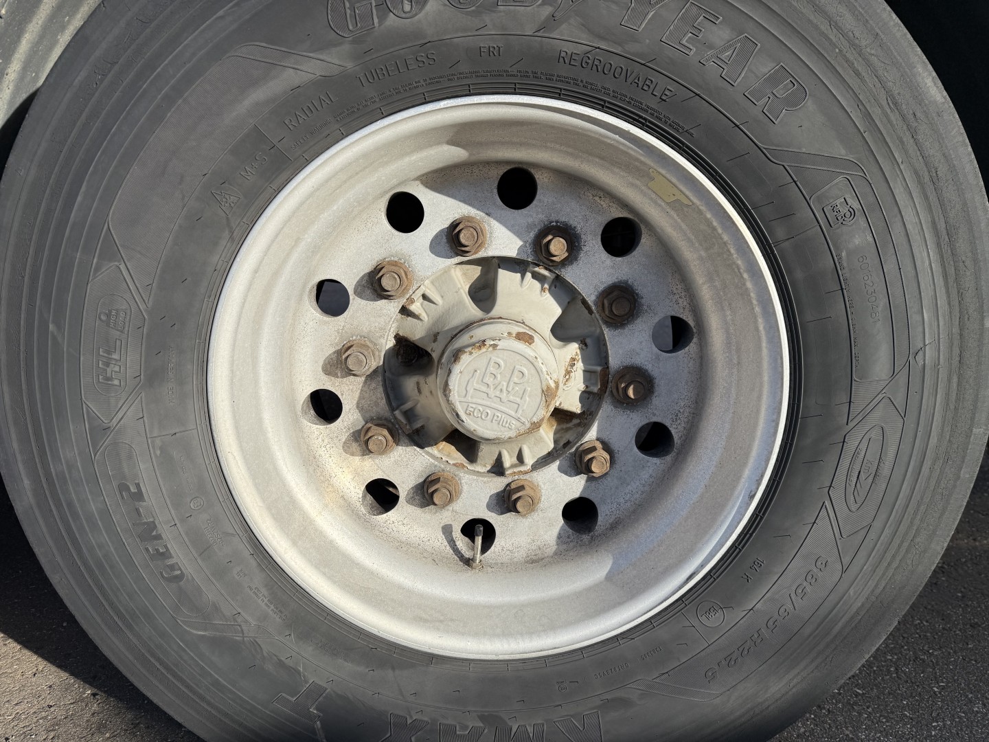 HMK Bilcon 27.000 l. ADR 5 Rum