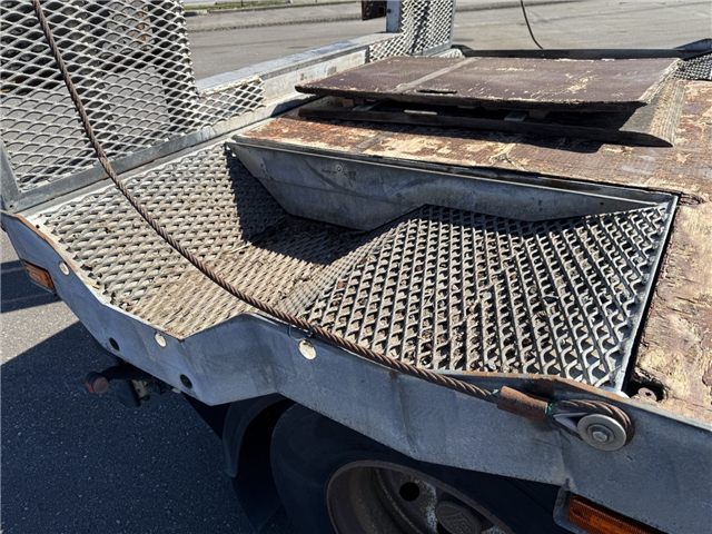 Fliegl FLT328 3 akslet Maskinanhænger m/hjulbrønd