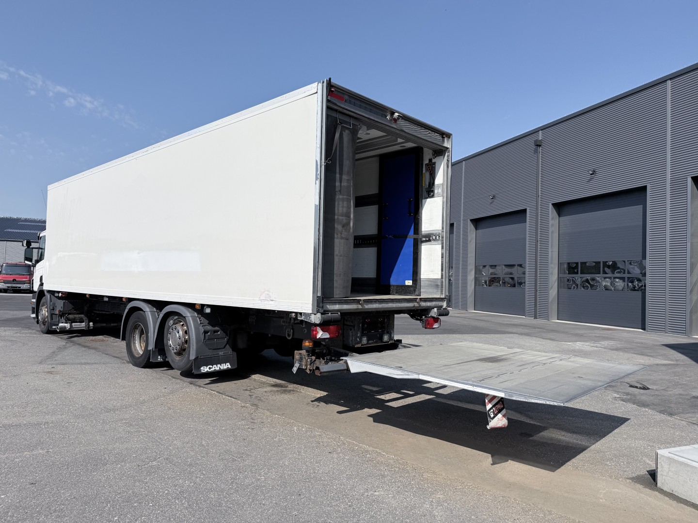 Scania P320 6x2*4 Carrier Supra 1250 Mt 9.80 m. kasse