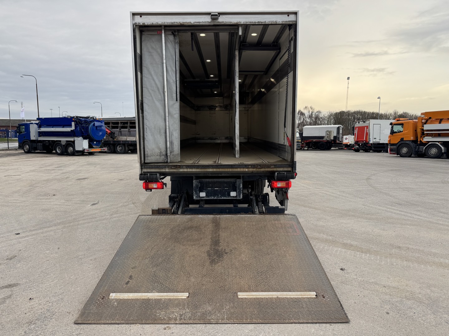 Volvo FE320 6x2*4 Frigoblock FK25SL 9.9 m kølekasse