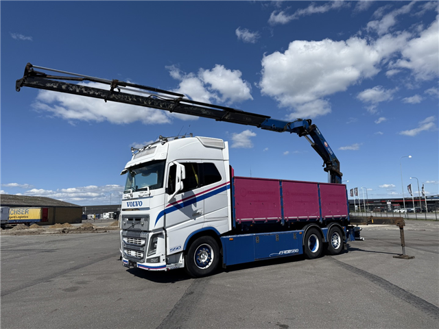 Volvo FH16/550 6x2*4 / Kran HMF 3220K4 Euro 6