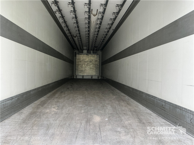 Schmitz Semi Reefer Meat hanging system