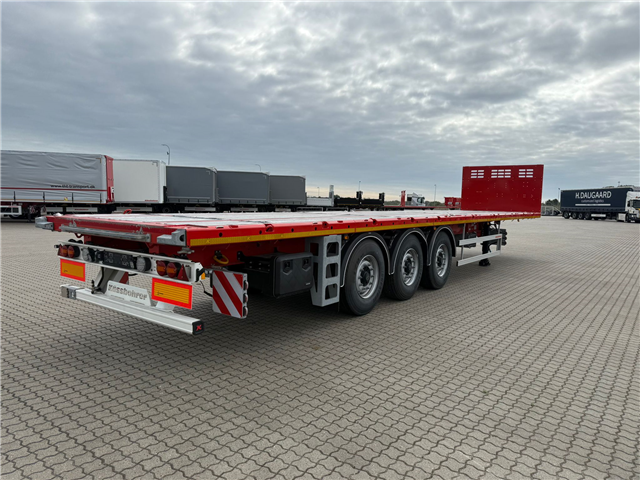 Kässbohrer 3 aks. SPB Flatbed