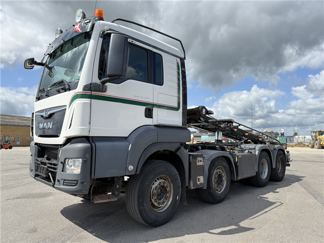 MAN TGS 35.500 8x4 HMF Hejs Euro 6