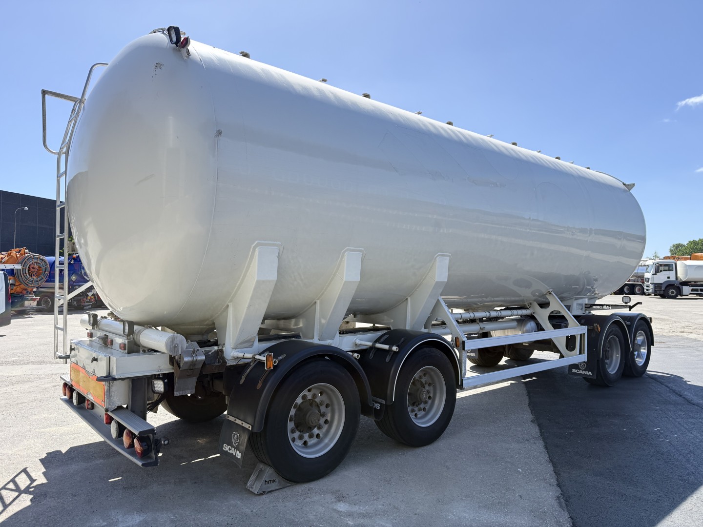 Scania R500 NGS CR20H 6x2 26 m3 Silo + HMK Bilcon Siloanhænger