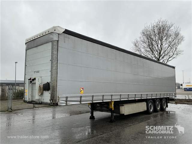 Schmitz Semi Curtainsider Standard , Foldedør højre
