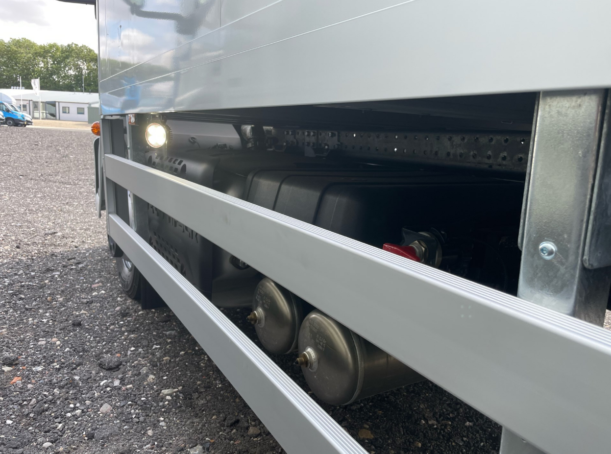 Iveco ML120E25-E6e 18 pallers