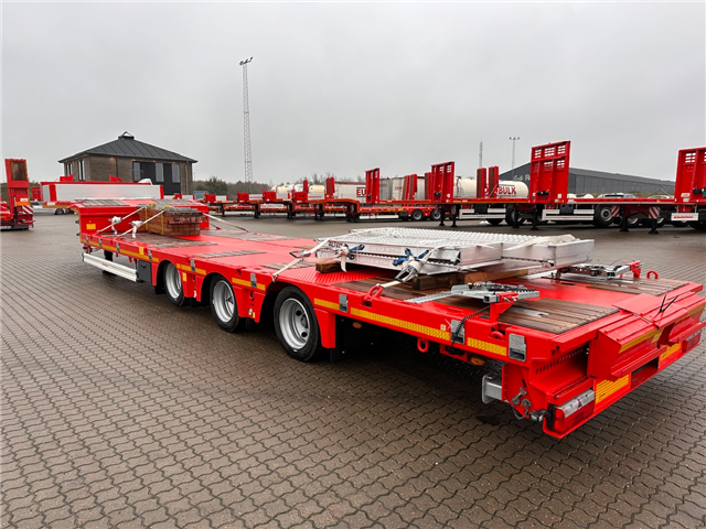 Kässbohrer SLS J3 Maskintrailer