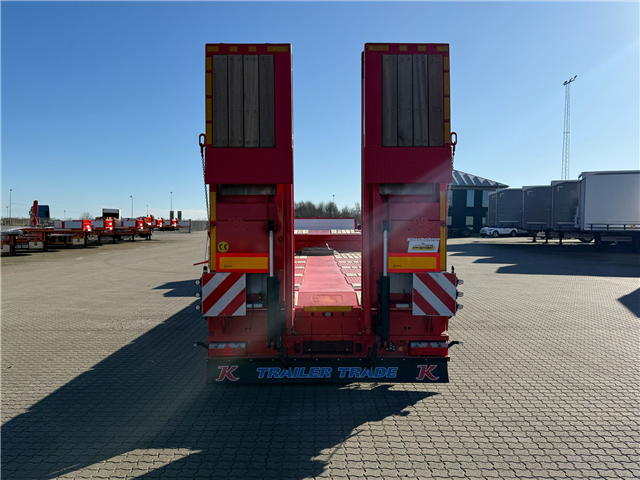 Kässbohrer Kässbohrer SLA-Y 4